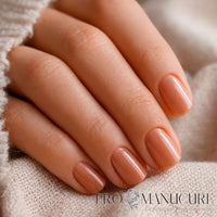 Manucure réalisée avec le vernis semi-permanent 1944 Paris Gel Vegan, teinte Milaé NGV263, formule professionnelle sans Hema, sans TPO