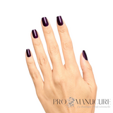 OPI GelColor Lincoln Park at Midnight violet scintillant sur les ongles