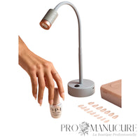 Flacon de gel de construction transparent OPI GELevate OPI'm Flawless application sur capsules américaines, format 15ml, technologie Intelli-Builder sans TPO, mini-lampe LED OPI et Capsules Americaines.