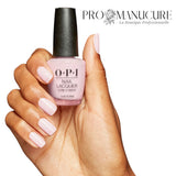 OPI-Vernis-Traditionnel-opim_a__bubble_bunny_nls061_nail_lacquer_hand_and_bottle