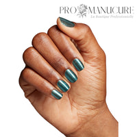 OPI-yuletide_sweetings_mani