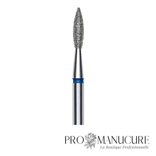 Zoom embout diamant Staleks FA11B021/8 forme pointed flame intermédiaire pour traitement sillons latéraux ptérygion et retrait gel polish acrylique manucure russe combinée