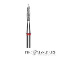 Zoom embout diamanté Staleks Pro FA11R023/8 flamme aiguisée grain fin rouge avec pictogramme diamond pour cuticules et hyperkératose