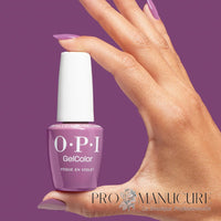 Vernis-Semi-Permanent-GelColor-OPI-Vogue-En-Violet-Hand2
