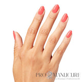 Vernis-Semi-Permanent-OPI-Bubblegum-Goth-Sans-TPO-Hand