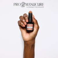 CND Shellac 2026 Salmon Run - vernis semi-permanent sur les ongles - peau foncée