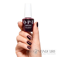 Manucure violet profond scintillant OPI Every Month is Oktoberfest avec bouteille