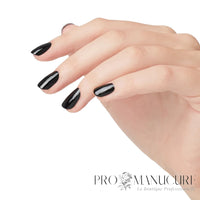OPI Black Onyx vernis noir intense porté sur les ongles