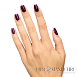 OPI GelColor Every Month is Oktoberfest violet prune sur les ongles