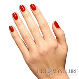 Vernis semi-permanent OPI GelColor Vodka & Caviar rouge classique sur les ongles