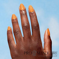 Vernis-Bio-OPI-Nature-Strong-Bee-The-Change-Hand